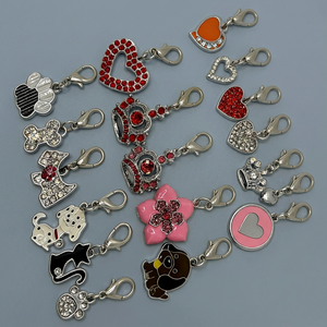 Collar para Mascotas con Letras de Diamantes de Imitación Love Berry, Ajustable, de Lujo, con Bandana Roja y Negra, Accesorio para el Día de San Valentín - Product Image 5