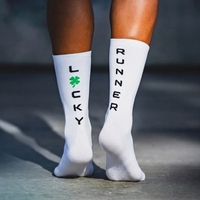 Chaussettes de course en polyester blanc Chaussettes de performance Running Cycling Logo personnalisé Design Aero MTB Chaussettes de cheville athlétiques pour hommes femmes