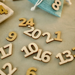 Cá Nhân Bằng Gỗ Mùa Vọng Lịch Để Điền Với Tên Của Trẻ Em Giáng Sinh Trẻ Em Món Quà Trang Trí Nội Thất Lịch Với Rơm Túi - Product Image 4