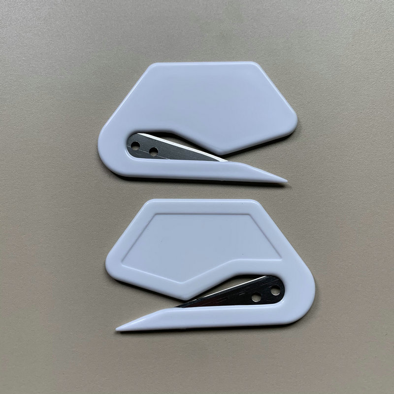 7,4 x 4,4 x 0,30 cm