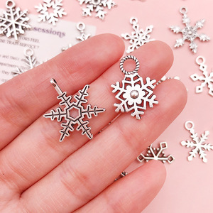 100pcs các loại phong cách Tây Tạng hợp kim giáng sinh bông tuyết quyến rũ cổ Sliver mùa đông Xmas Mặt dây chuyền cho tự làm đồ trang sức làm việc tìm kiếm - Product Image 2