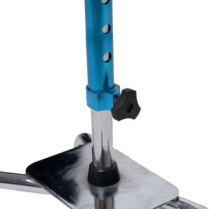 Canne en alliage d'aluminium YC4202 bleue, réglable en hauteur, à quatre pieds, pour personnes âgées, avec embouts antidérapants - Product Image 3