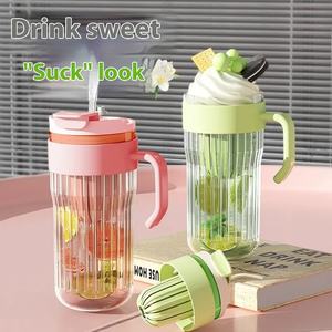 Tasse à eau en paille de <span class=keywords><strong>verre</strong></span> de grande capacité avec poignée Séparateur de thé de bureau haute apparence Tasse impressionnante de glace Bully pour thé café - Product Image 4