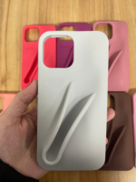 Étui de téléphone en silicone 3D avec emplacement pour rouge à lèvres, brillant à lèvres, baume à lèvres, support de maquillage pour iPhone 16 15 14 13 12 11 Pro Max