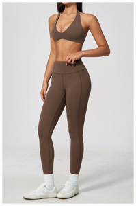 Ensemble sportif décontracté 2 pièces pour femme, col halter, leggings à col en V profond, polyester respirant, rayé, longueur complète, coupe régulière - Product Image 5
