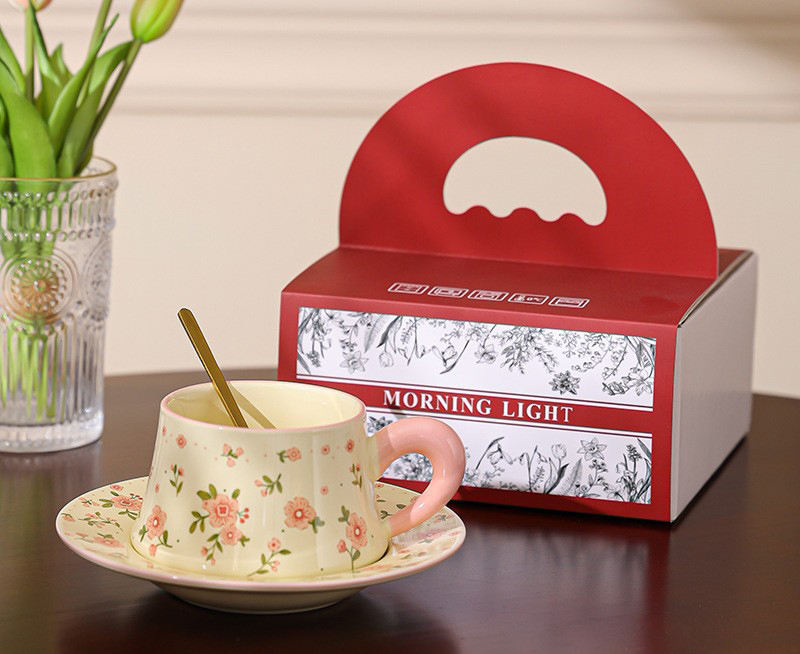 Fleur de pêche rose + Une soucoupe