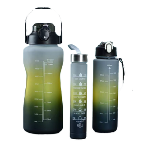 Tristan Bouteille en plastique géante 2L sans Bpa avec couvercle de motivation étanche Eau chaude Applicable Gallon en plastique à grand volume - Product Image 3