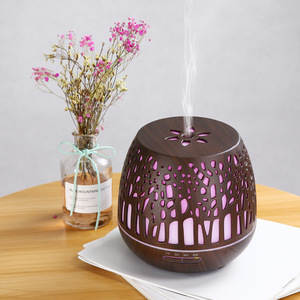 Diffuseur d'arômes intelligent effet bois 0,5 L avec lumière LED et télécommande, humidificateur pour la maison, le bureau et l'utilisation sur bureau - Product Image 1