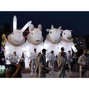 Énorme chèvre <span class=keywords><strong>de</strong></span> marche gonflable, marionnette géante blanche gonflable avec lumières internes, marionnette gonflable pour festival <span class=keywords><strong>de</strong></span> <span class=keywords><strong>théâtre</strong></span> <span class=keywords><strong>de</strong></span> <span class=keywords><strong>rue</strong></span> - Product Image 3