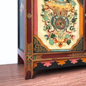 Handgefertigte Umweltfreundliche Langlebige Chinesische Antike Massivholz-Kommode mit Tibetischen Handbemalten Mustern - Product Image 3