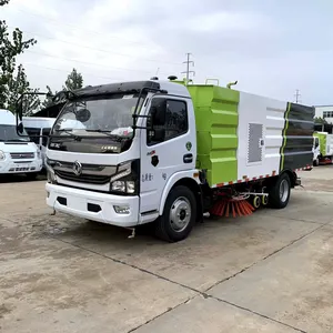 Dongfeng 6 ล้อ 4*2 7.5 ลูกบาศก์เมตรรถบรรทุกน้ําสแตนเลสเครื่องกวาดถนนรถบรรทุกทําความสะอาด