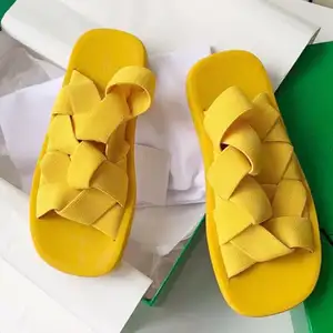 Sandalias planas cómodas con cordones para mujer, chanclas de diseño novedoso