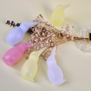 Aspiratore Nasale per Bambini a Forma di Pinguino in Silicone Alimentare Senza BPA, 75ml, Aspirazione del Muco - Product Image 2