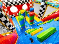 Parcours d'obstacles aquatiques gonflable sur le thème des bandes dessinées, 30 pieds, château gonflable en PVC durable avec toboggan pour les fêtes aquatiques et les jeux d'eau pour enfants