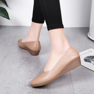 Mocasines de punta estrecha de Color sólido para mujer, zapatos de tacón de mamá medio para mujer, zapatos de <span class=keywords><strong>cuña</strong></span> de moda del Sudeste Asiático para mujer - Product Image 4