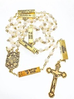 Collier religieux élégant en coquillage et nacre, avec centre Fatima, connecteur Cinq Mystères et métaux dorés antiques