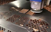 Machine de découpe laser à fibre économique à table unique 3050x1530mm pour les petites et moyennes entreprises de tôlerie