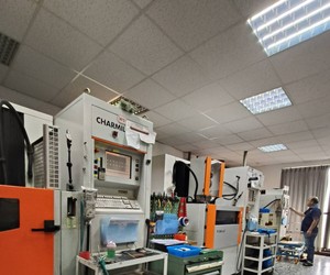 Vente directe d'usine Composants métalliques Designs compacts Moulage par injection OEM personnalisé pour les appareils électroménagers modernes - Product Image 4