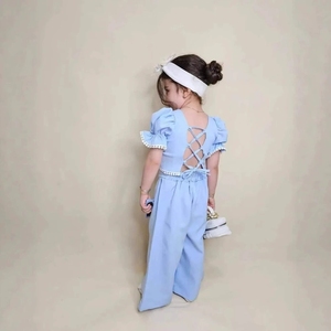 Großhandel Kleinkind Mädchen Kleidungsset Puffärmel Spitzenoberteil + Lässige Schlaghose 2-teiliges Outfit Kleidungsset - Product Image 3