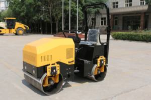 Nouveau rouleau compresseur hydraulique de haute qualité 1,5 tonne 1,6t à roues, homologué CE Europe, pour travaux routiers - Product Image 2