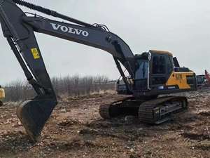Excavadora de cadenas Volvo EC210 21T de segunda mano |   Cucharón de Excavadora Compacto con Motor de Alta Eficiencia Fabricado en Suecia | - Product Image 3