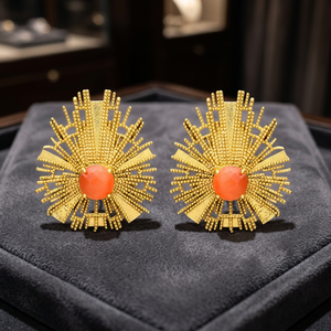 ต่างหูแบบติดหูชุบทองประดับพลอยสีส้มสไตล์ชาติพันธุ์จาก Jaipur Gems Jewelry สำหรับผู้หญิงและผู้ชาย เหมาะสำหรับงานแต่งงาน วันครบรอบ งานปาร์ตี้ และเป็นของขวัญ - Product Image 3