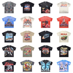 Camiseta de Manga Corta DUA Streetwear con Estampado Desgastado, Diseño Retro Casual para Hombre, Corte Unisex - Product Image 1