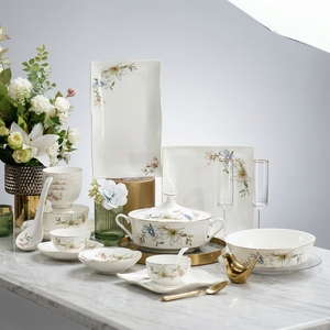HIHUI - Juego de Vajilla de Porcelana China Estilo Pekín, Ligero, con Patrón Escénico, Acabado Esmaltado, Apto para Microondas y Congelador - Product Image 1