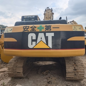 Excavadora Usada CAT 320B de Alta Durabilidad y Confiabilidad para Excavación de Cimentaciones Residenciales y Proyectos de Tuberías Subterráneas Municipales - Product Image 2