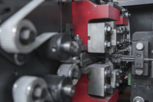 Proveedor verificado Máquina de fabricación de uñas de alta velocidad 150mm máquina de uñas de construcción fábrica de uñas de acero buen precio - Product Image 3