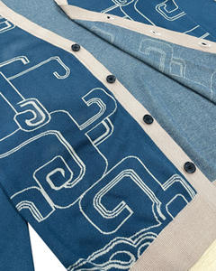 Manches régulières motif hiver col en V Styles col bouton Accent unisexe mode laine fil personnalisé longueur CARDIGAN - Product Image 4