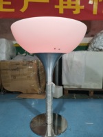 Table de bar LED ronde en gros 106 cm, mobilier LED, marque privée OEM, approvisionnement direct pour pub, batterie intégrée