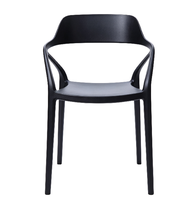 Chaise de salle à manger ergonomique en plastique PP durable, empilable et imperméable, idéale pour les événements extérieurs et les lieux de réception – Meilleures ventes