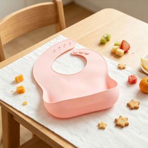Offre Spéciale : Ensemble d'alimentation pour nouveau-né en silicone de qualité alimentaire, motif personnalisé, avec cuillère, bavoir, tasse à bec, assiette et bol à ventouse, pour usage domestique - Product Image 1