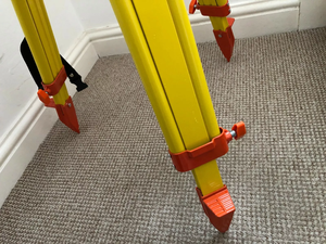 Trípodes de construcción de soporte de topografía de aluminio de rendimiento de alta calidad para niveles láser - Product Image 5