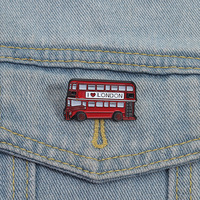 Badge métallique souvenir Bus Rouge de Londres, broche décorative amusante, épinglette personnalisable avec logo et nom, épinglette en émail personnalisée