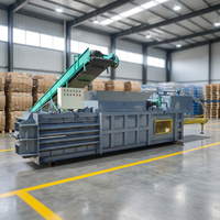 Presse à balles horizontale hydraulique entièrement automatique robuste à commande PLC, haute capacité pour le balayage de la paille, du foin, de l'ensilage et des déchets agricoles