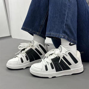 נעלי ספורט גרפיטי בשחור-לבן לגברים, נעליים עם סוליות עבות המגדילות גובה, נעלי ספורט זוגיות קז'ואל לחוץ - Product Image 3