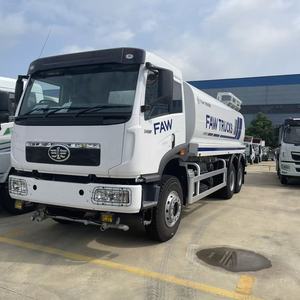 FAW Camión <span class=keywords><strong>cisterna</strong></span> <span class=keywords><strong>de</strong></span> agua diésel <span class=keywords><strong>de</strong></span> 20 toneladas Euro3 5 6x4 Camión <span class=keywords><strong>de</strong></span> agua potable <span class=keywords><strong>de</strong></span> <span class=keywords><strong>5000</strong></span> <span class=keywords><strong>galones</strong></span> Camión grande <span class=keywords><strong>de</strong></span> limpieza <span class=keywords><strong>de</strong></span> carreteras <span class=keywords><strong>de</strong></span> 20.000 litros - Product Image 1
