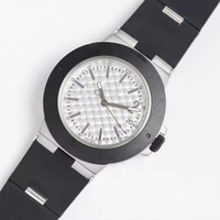 Montre mécanique de plongée sportive en alliage d'aluminium 40 mm avec cadran écaillé mat, verre saphir, alarme et fond en titane style numéro porte-bonheur