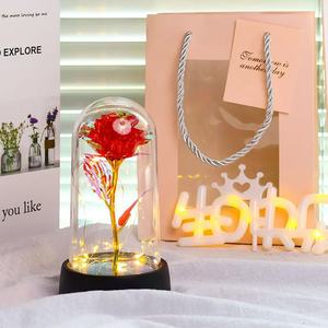 Rosa Artificiale con Luce LED in Cupola di Vetro, Regalo Perfetto <span class=keywords><strong>per</strong></span> <span class=keywords><strong>la</strong></span> <span class=keywords><strong>Festa</strong></span> <span class=keywords><strong>della</strong></span> <span class=keywords><strong>Mamma</strong></span> e Matrimoni - Product Image 5