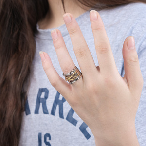 Fashion <b>Rings</b> Geometric 3D Woven Tricolor Gold <b>Titanium</b> Steel <b>Ring</b> For Women Party Jewelry Index Finger Style - Product Image 3