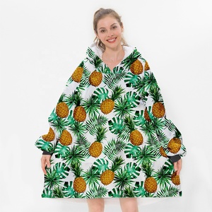 Couverture à capuche tricotée en polaire ultra douce personnalisable, sans minimum de commande - Product Image 1