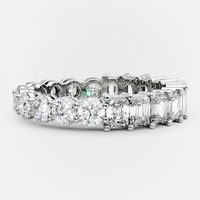 Bande d'éternité d'humeur en or massif 14K demi-émeraude demi-ronde coupe diamant de laboratoire DEF-VS bande de diamant d'éternité complète