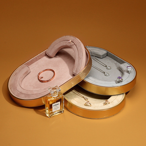 Tùy Chỉnh Hình Bầu Dục Lật Khay Vàng Nhung Kim Loại Showcase Cửa Hàng Sang Trọng Trang Sức Stackable Hiển Thị Vòng Cổ Khay Vòng - Product Image 5