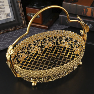Haut <span class=keywords><strong>de</strong></span> gamme luxe grand plateau <span class=keywords><strong>de</strong></span> fruits Style européen métal fer Art pour <span class=keywords><strong>bureau</strong></span> maison pour Table basse pendaison <span class=keywords><strong>de</strong></span> crémaillère paniers <span class=keywords><strong>de</strong></span> rangement pour - Product Image 1