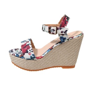 Estate <span class=keywords><strong>Sandali</strong></span> Con Zeppa Femminile con UN tacco alto con la suola Spessa Spiaggia di <span class=keywords><strong>Grandi</strong></span> Dimensioni <span class=keywords><strong>Sandali</strong></span> e Ciabatte - Product Image 5