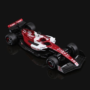 Haute qualité 1:43 2022 <span class=keywords><strong>Alfa</strong></span> Remo F1 <span class=keywords><strong>voiture</strong></span> de course #24 #77 alliage moulé sous pression <span class=keywords><strong>voiture</strong></span> avec casque Simulation modèle de <span class=keywords><strong>voiture</strong></span> pour la décoration - Product Image 6
