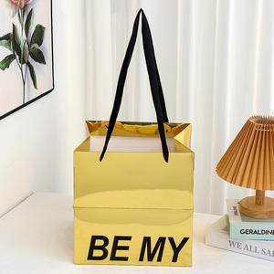 Sac en papier portable rouge en filet Emballage extérieur carré de haute apparence avec design floral pour cadeaux et cadeaux de vacances - Product Image 4