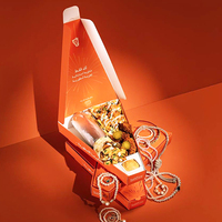 Boîte à emporter triangulaire personnalisée en papier pour shawarma arabe halal avec compartiment pour sauce et séparateur pour doner kebab et brochettes grillées